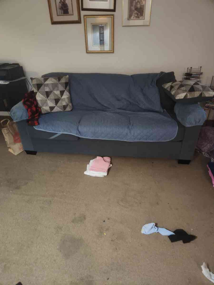 couch - Seattle, Washington