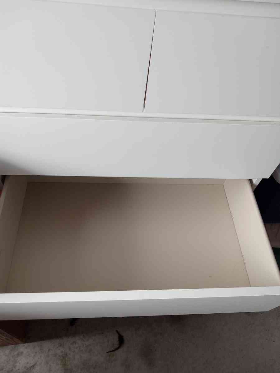 Chest of drawers - Concord, North Carolina - FleaMarketBay