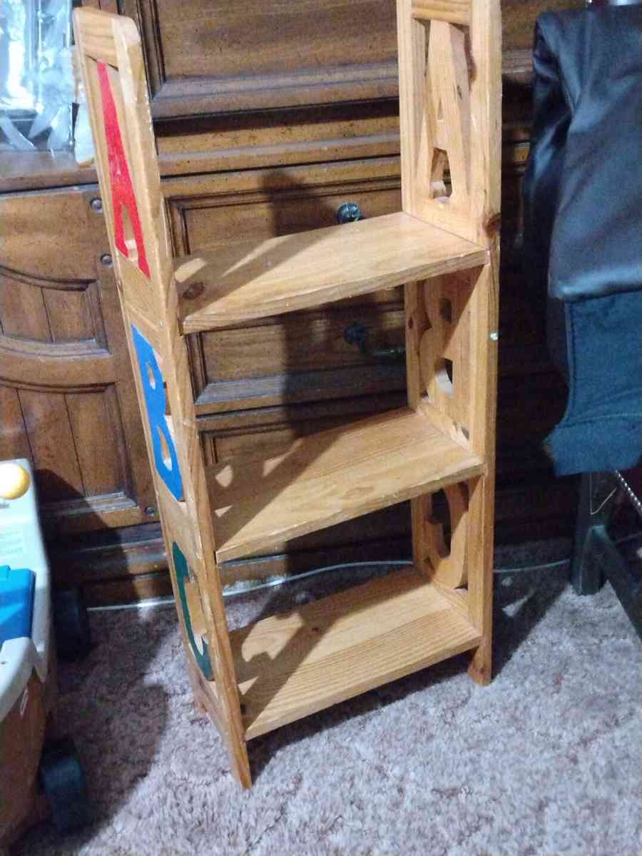 WOODEN KIDS ABC BOOKSHELF - Belen, New Mexico