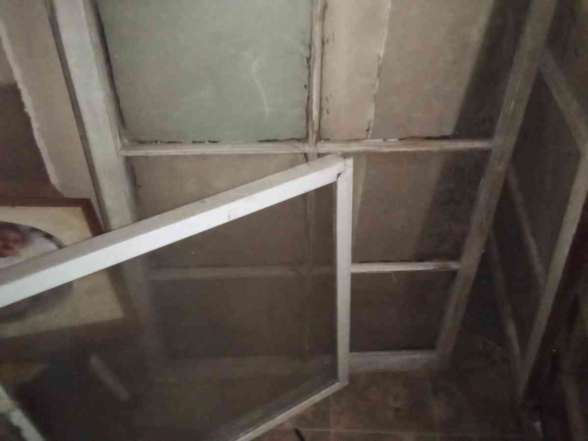 windows - Latham, Ohio - FleaMarketBay