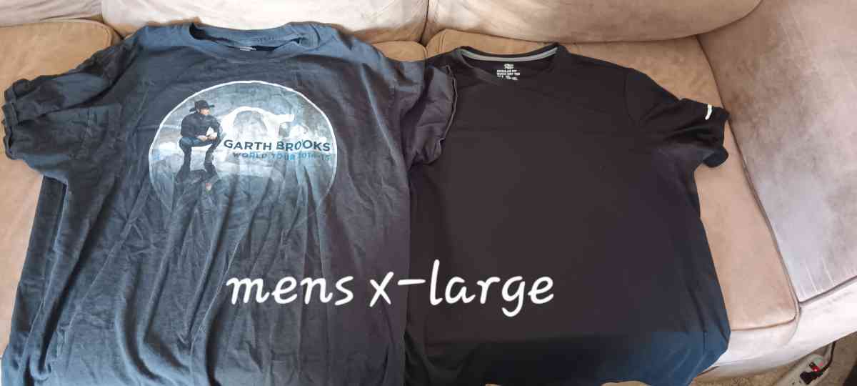 mens and womens clothes - Lexington, Tennessee - FleaMarketBay