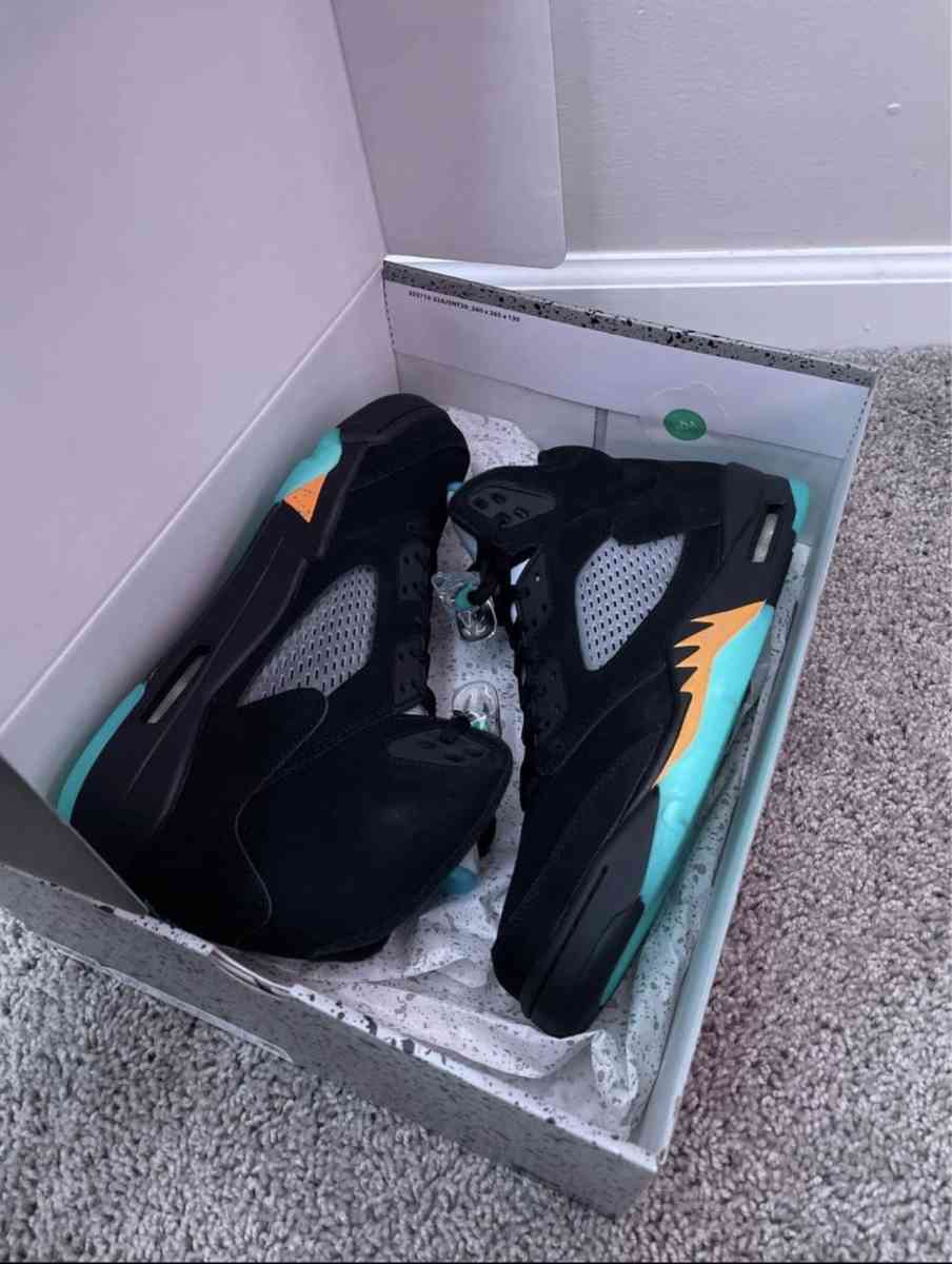 retro 5 - Orlando, Florida - FleaMarketBay