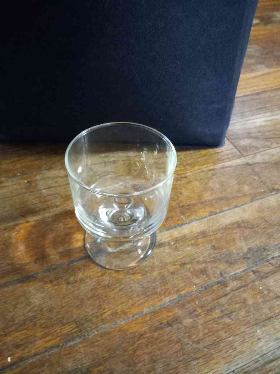 vintage glass cups - Bangor, Maine - FleaMarketBay