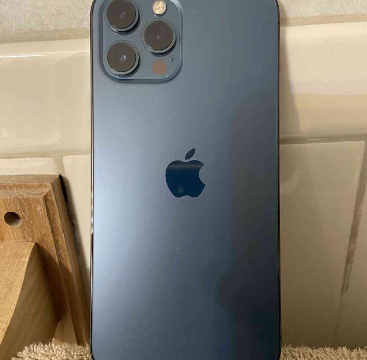 IPhone 12 Pro Max - Rochester, New York