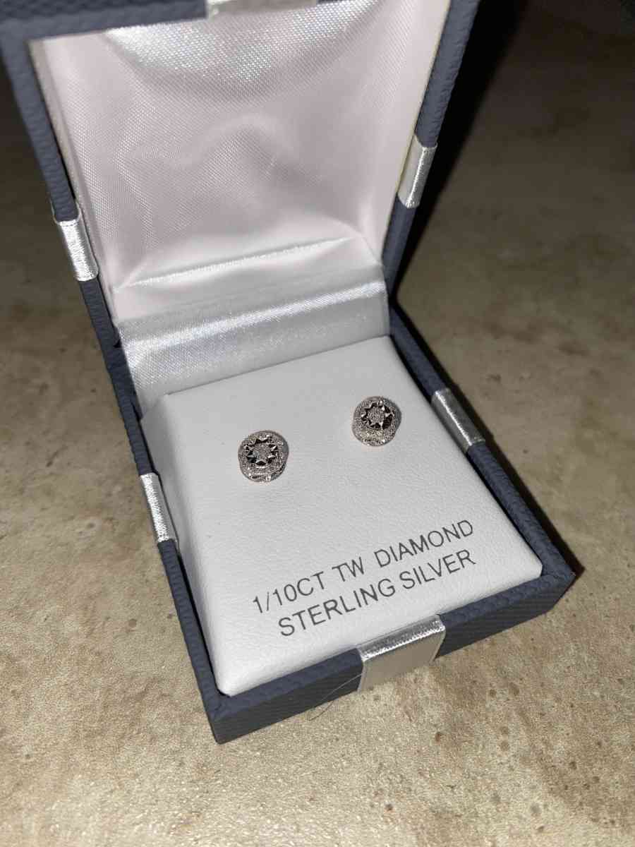Diamond sterling silver earrings - Gresham, Oregon