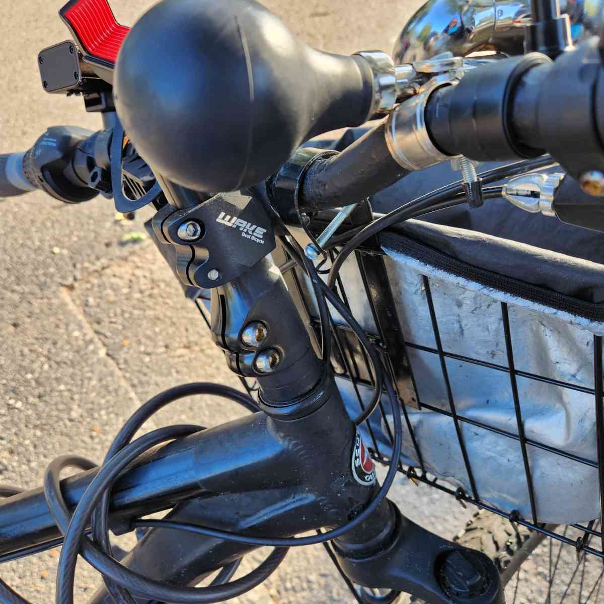 mi bike is everything is new the wheels is good - Wesley Chapel, Florida - FleaMarketBay