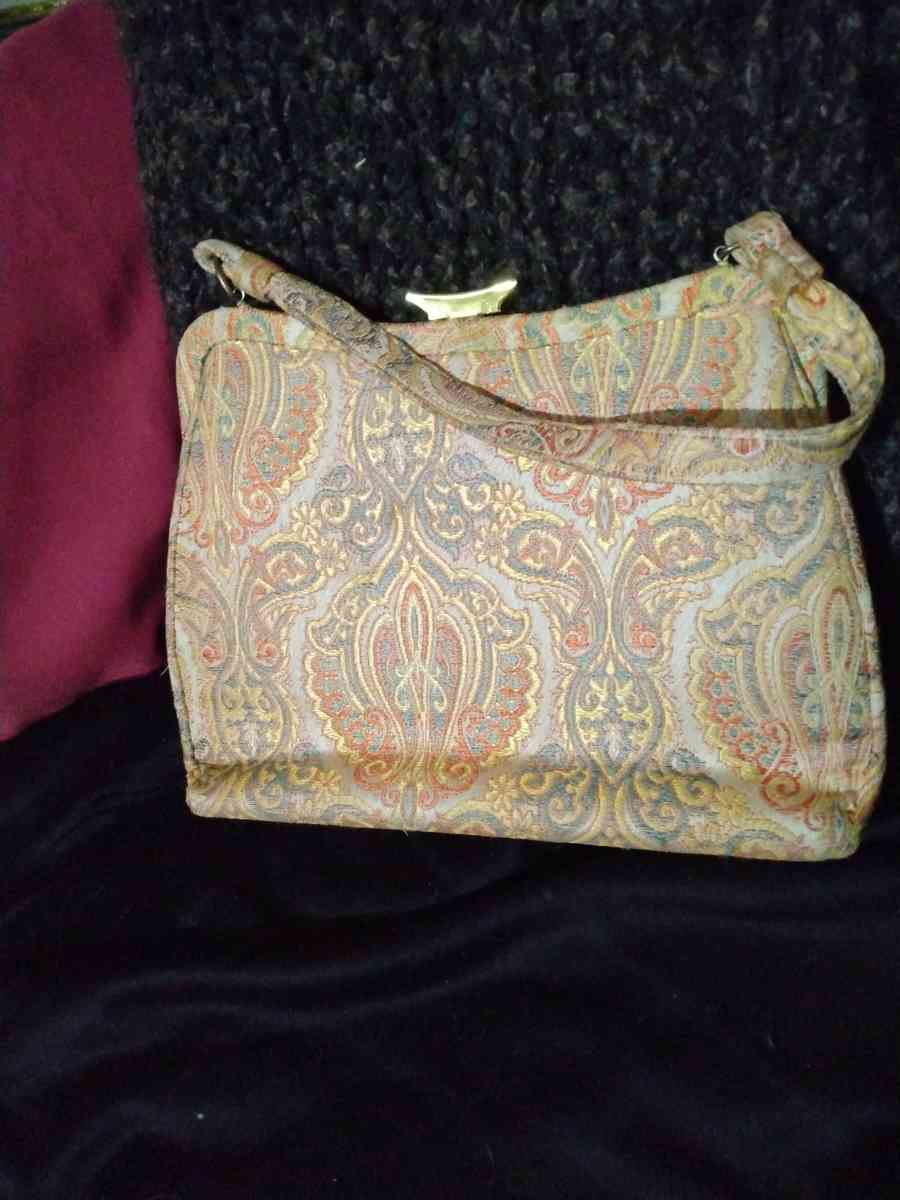 VINTAGE 1940S AND 1950S PURSES - Belen, New Mexico - FleaMarketBay