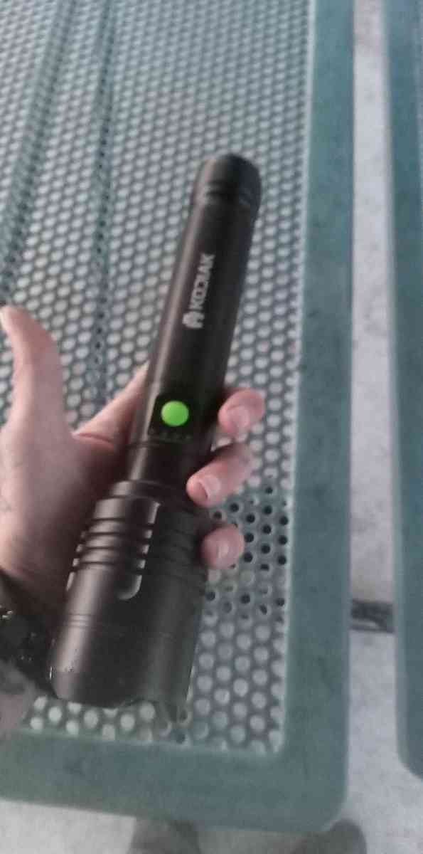 Kodiak rechargeable flashlight 10000 lumens - Amarillo, Texas - FleaMarketBay