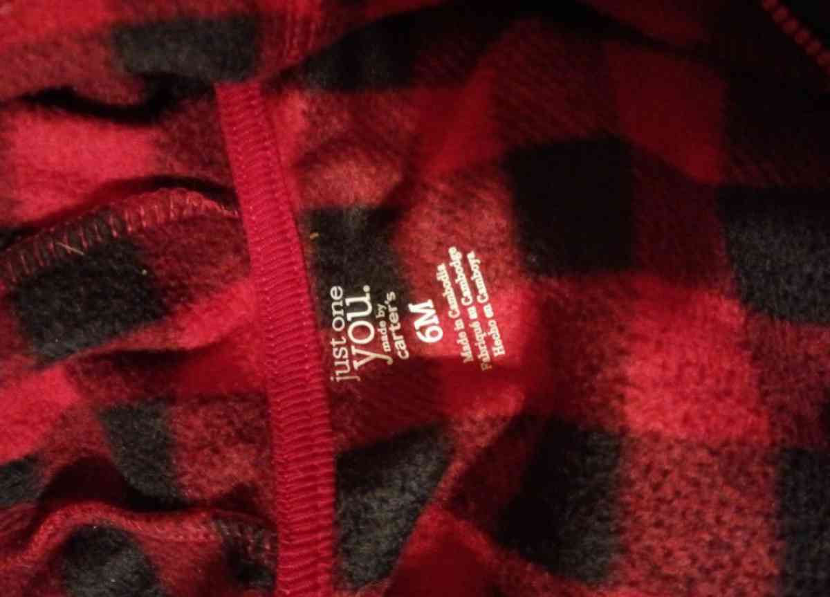 Carters 6 month baby snuggle outfit - Belton, Texas - FleaMarketBay