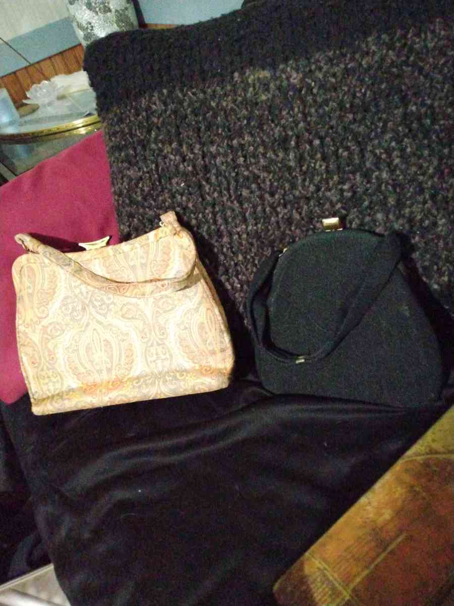 VINTAGE 1940S AND 1950S PURSES - Belen, New Mexico