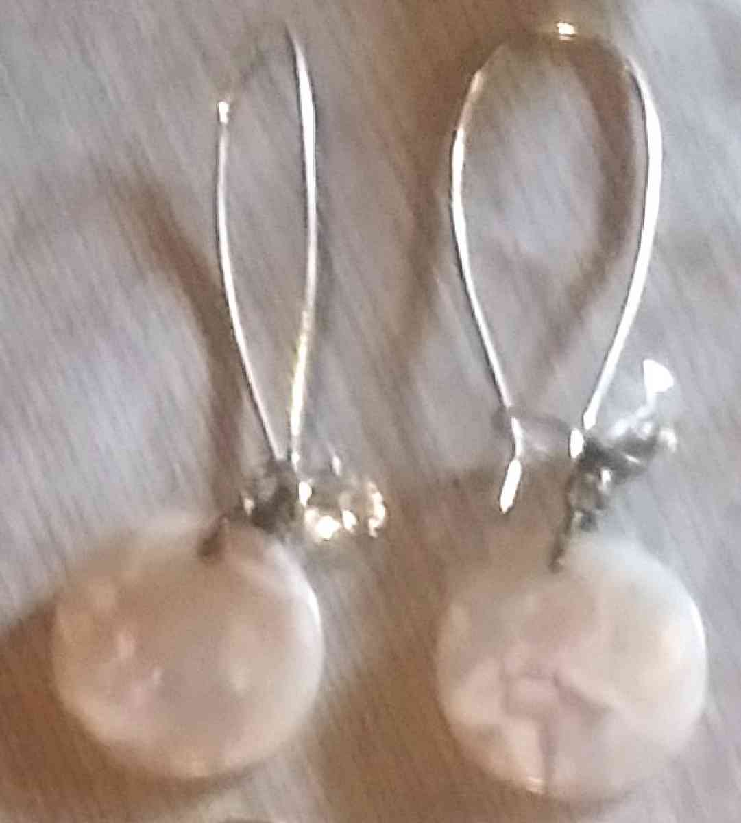 Shell Pearl Colored Dangling Earrings - Alliance, Ohio