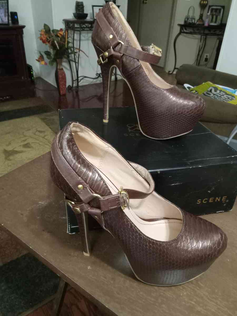 Multiple pairs of heels - Davidson, North Carolina - FleaMarketBay