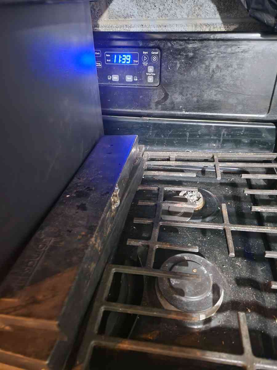 worlpool gas stove - Scranton, Pennsylvania - FleaMarketBay