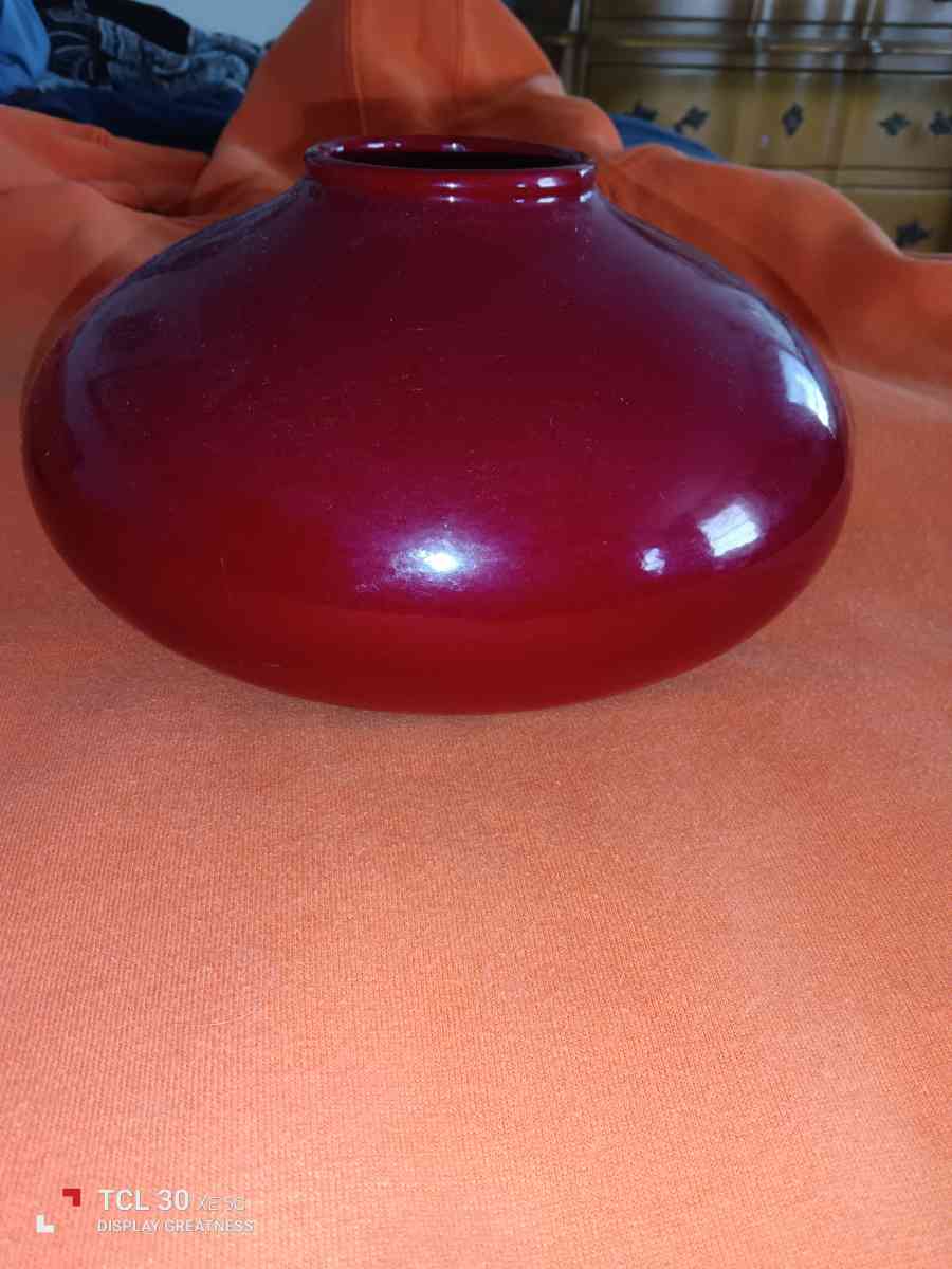 red decorative vases - Tampa, Florida - FleaMarketBay