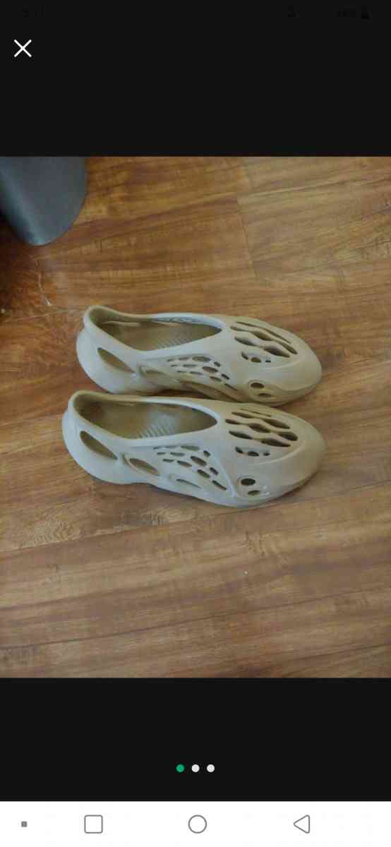 Adidas Yeezy Foam RNNR Ochre - San Luis Obispo, California