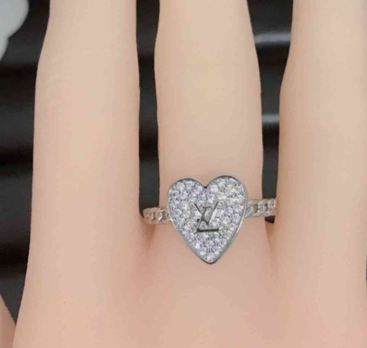 Gucci chanel LV rings - Mission Viejo, California - FleaMarketBay