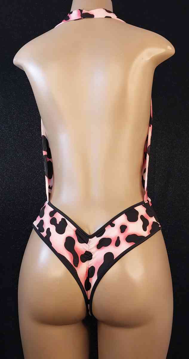 Brand New Custom  Made Exoticwear - Las Vegas, Nevada - FleaMarketBay