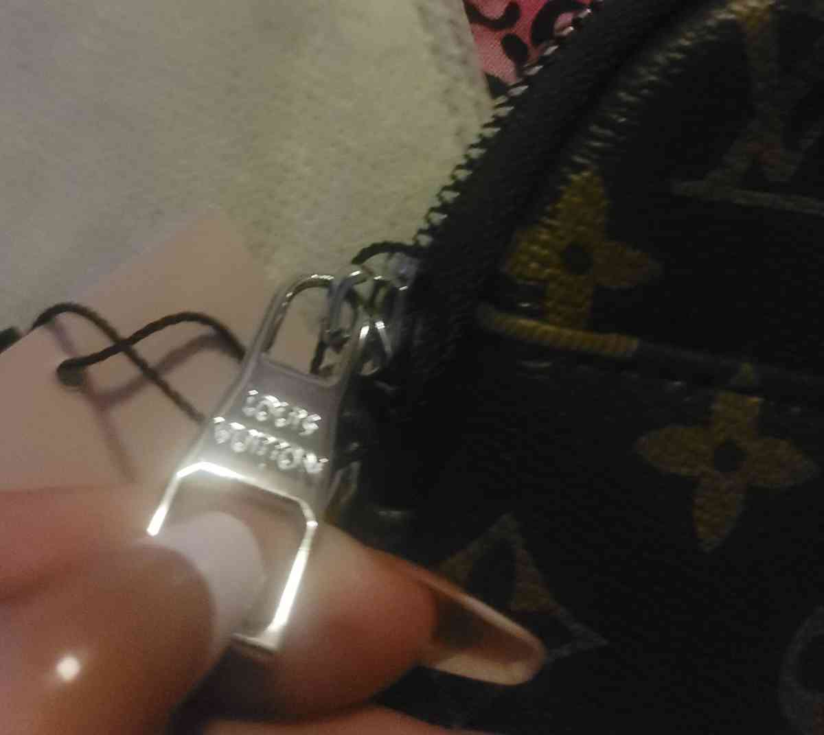 Designer LV brown shoulder Handbag NWT - Las Vegas, Nevada - FleaMarketBay