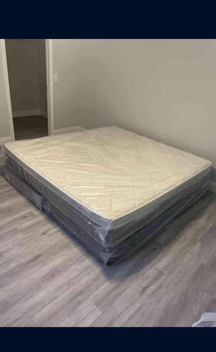 King Size Mattress Brand New 2pc Box Spring Colchones King S - Miami, Florida