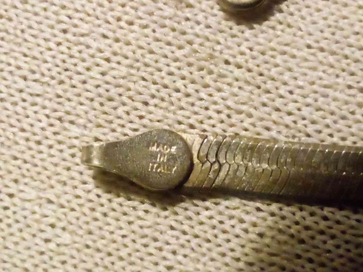 sterling silver vintage 925 Italy made and stamped necklace - Bedford, Indiana - FleaMarketBay