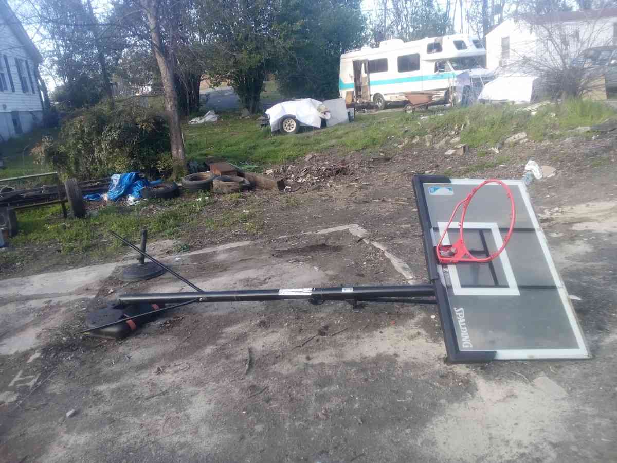 basketball goal - Spartanburg, South Carolina