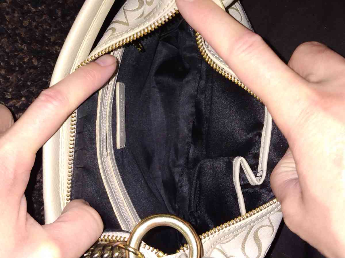 SIMPLY VERA VERA WANG WHITE CANVAS HANDBAG - Belen, New Mexico - FleaMarketBay