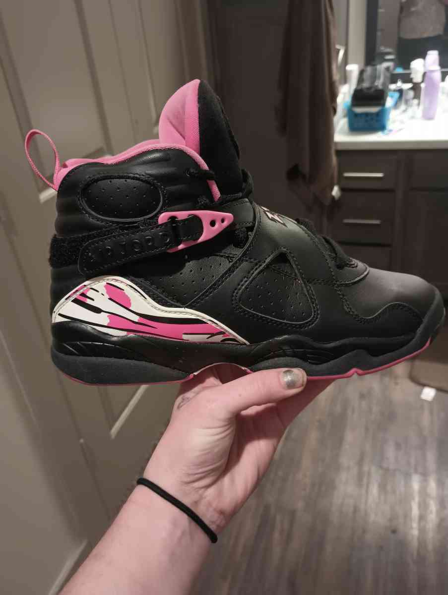 womens Jordan retro 8 shoes Size 5 and half - Mcallen, Texas - FleaMarketBay