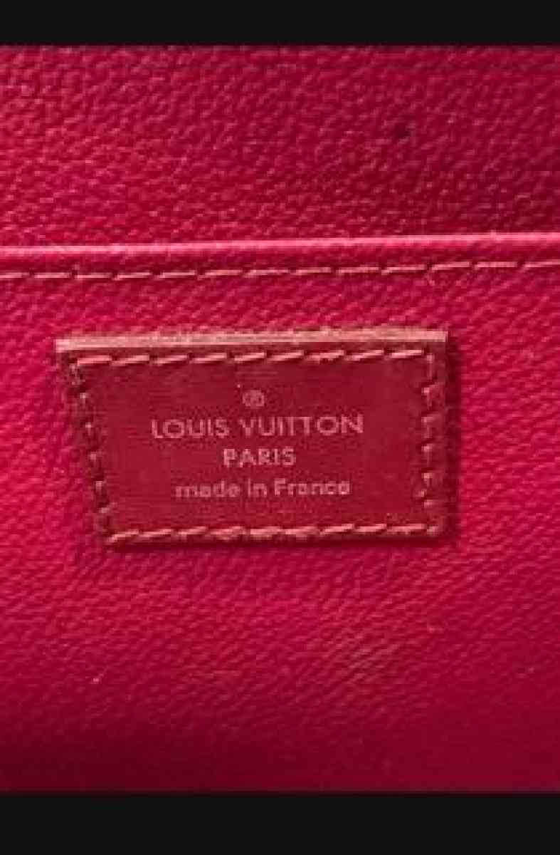 Louis Vuitton Epi Toiletries pouch red - Santa Clarita, California - FleaMarketBay