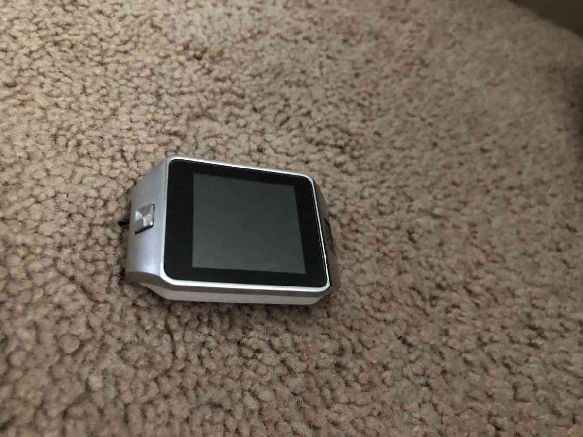 smart watch - Arnold, Missouri - FleaMarketBay