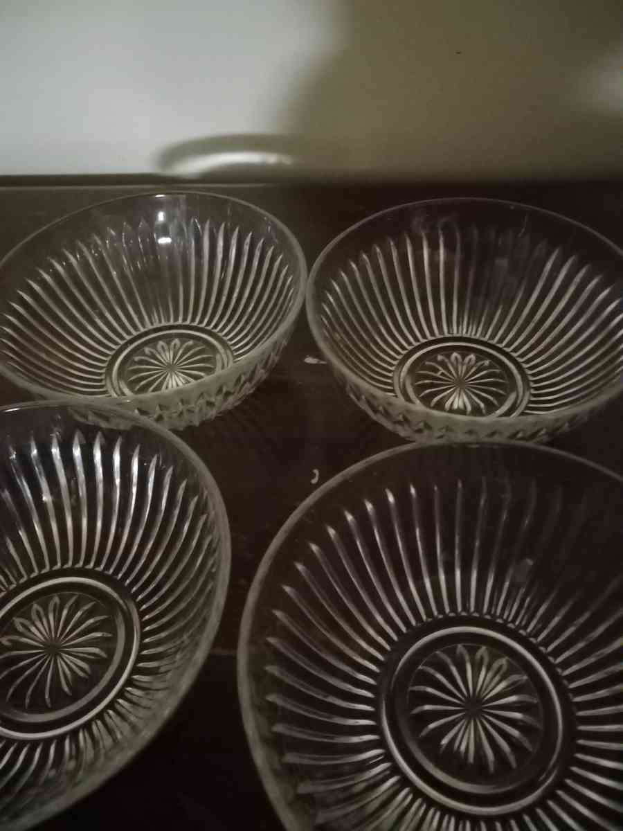 set of 6 vintage frosteria depression crystal glass bowls - Bangor, Maine - FleaMarketBay