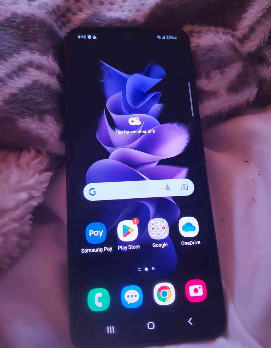 Samsung Galaxy Z Flip 3  5G - Fresno, California