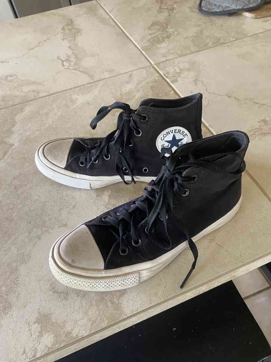 black and white all star converse - Gresham, Oregon - FleaMarketBay
