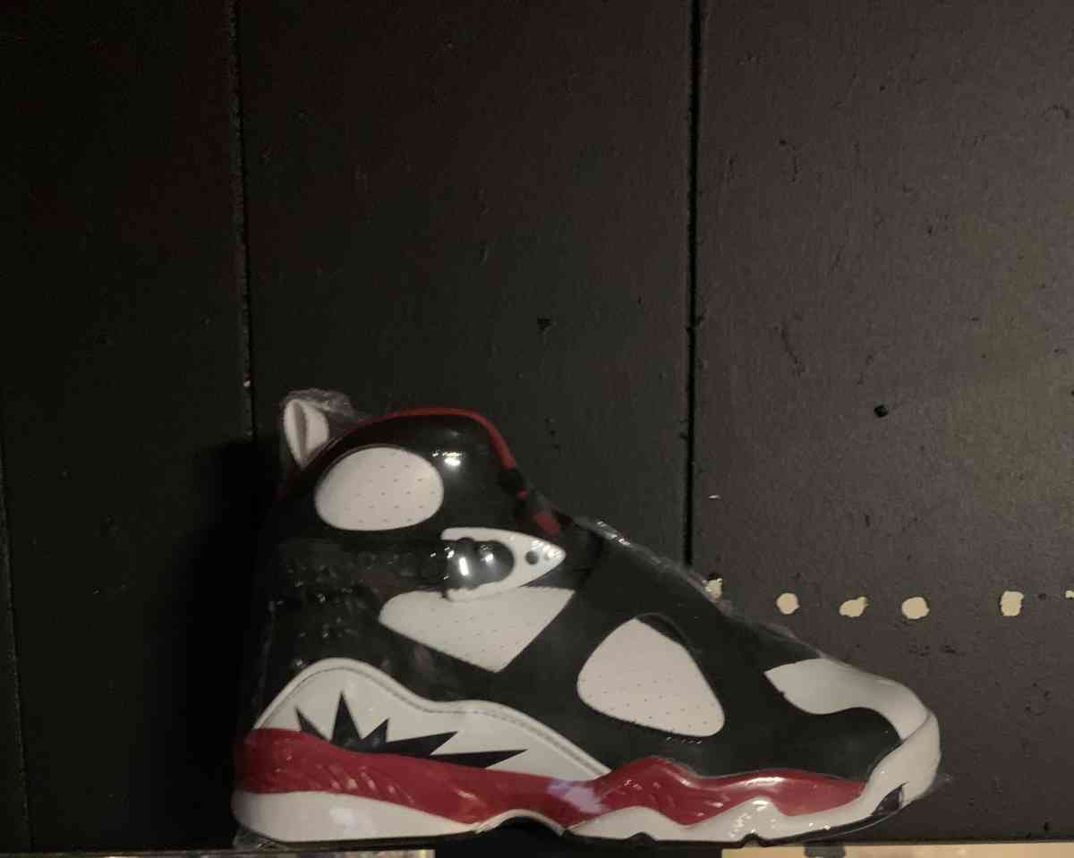 Jordan 8s peprika - New Bedford, Massachusetts
