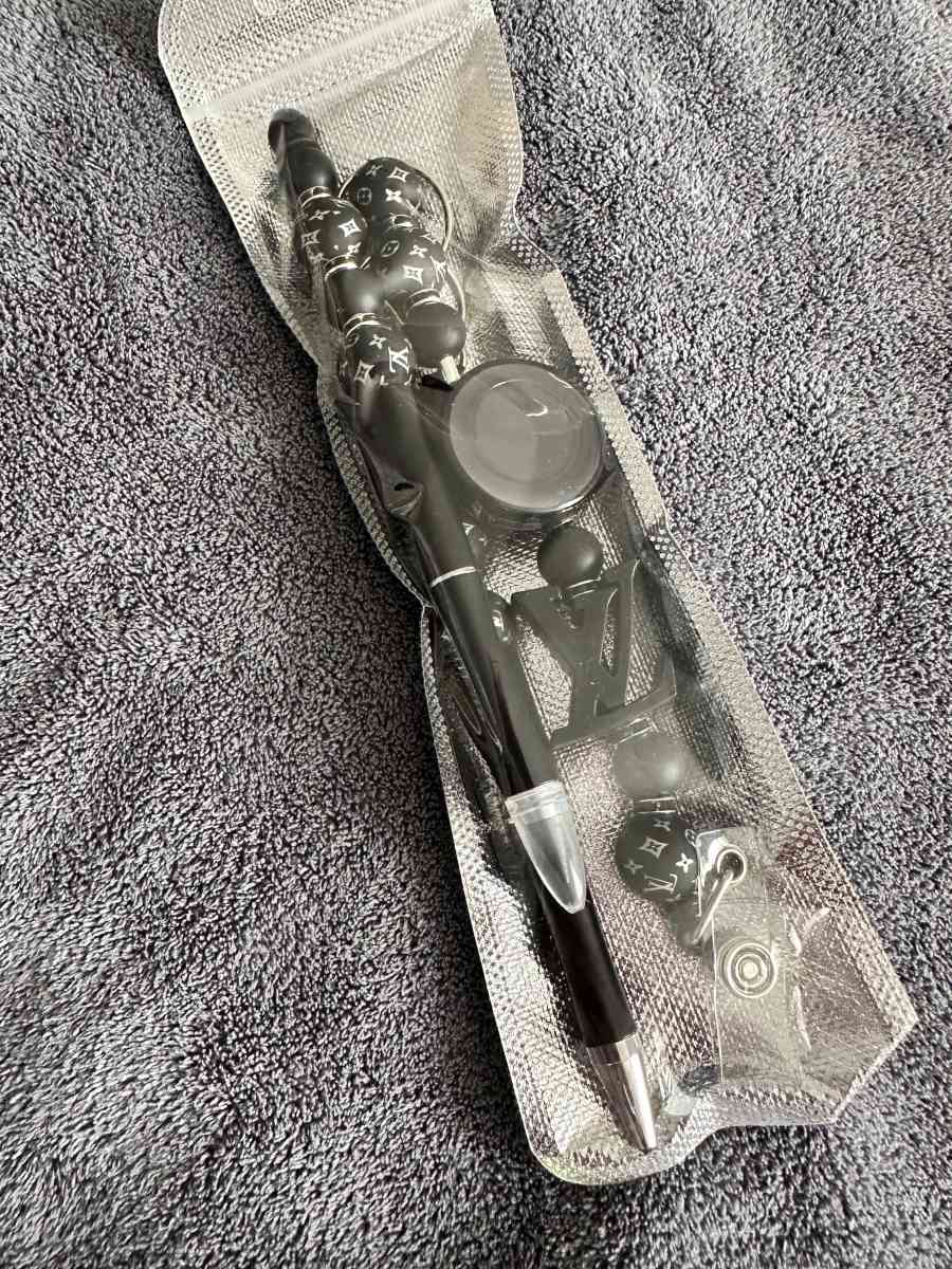 pen sets - Greensboro, North Carolina - FleaMarketBay