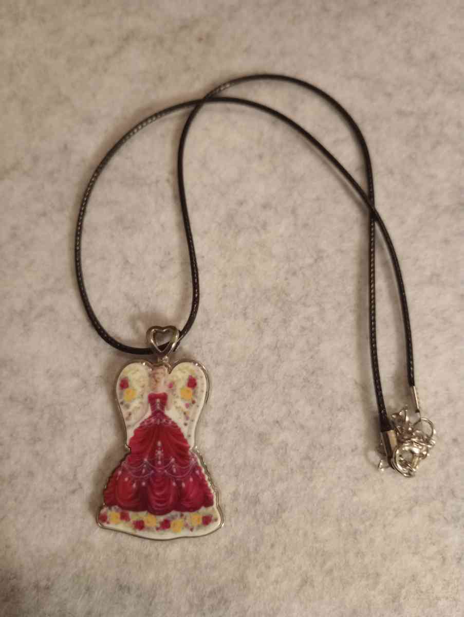 lil girls necklace - North East, Pennsylvania - FleaMarketBay