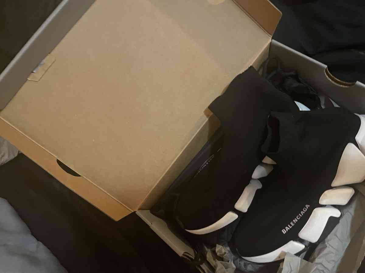 balenciaga - Allentown, Pennsylvania - FleaMarketBay