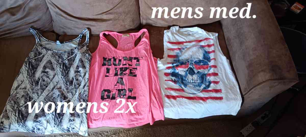 mens and womens clothes - Lexington, Tennessee - FleaMarketBay