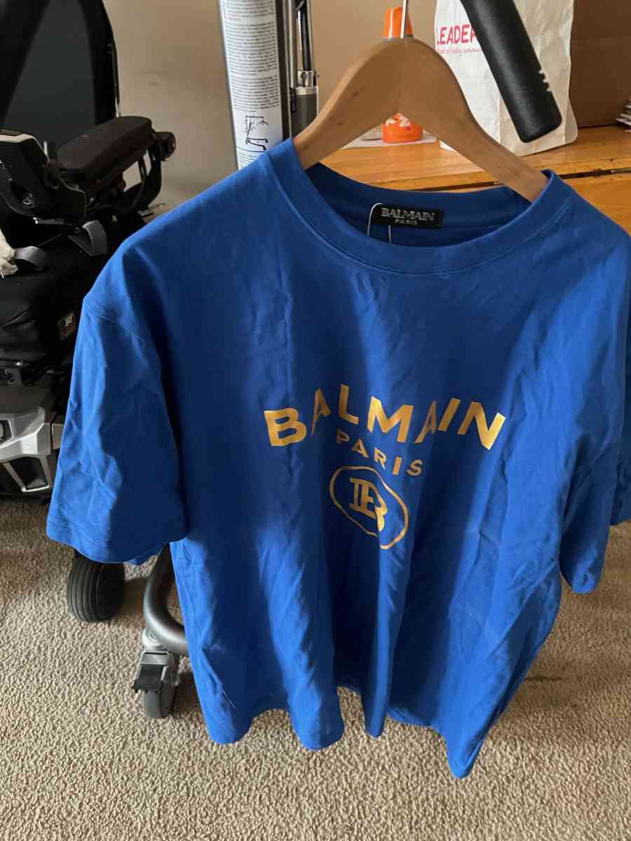BALMAIN tshirt - Hamden, Connecticut