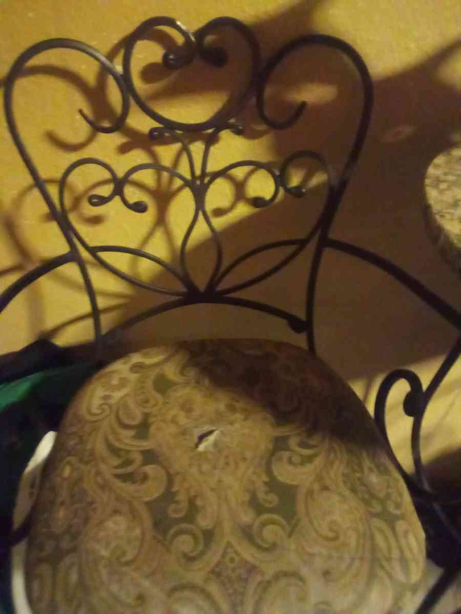 Bistro type Wrought Iron Table w Chairs - Phoenix, Arizona - FleaMarketBay