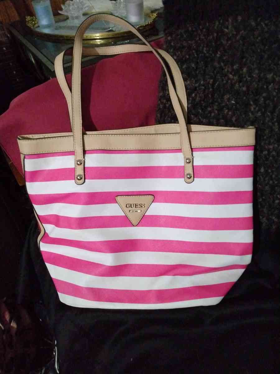 GUESS PINK AND WHITE HANDBAG - Belen, New Mexico