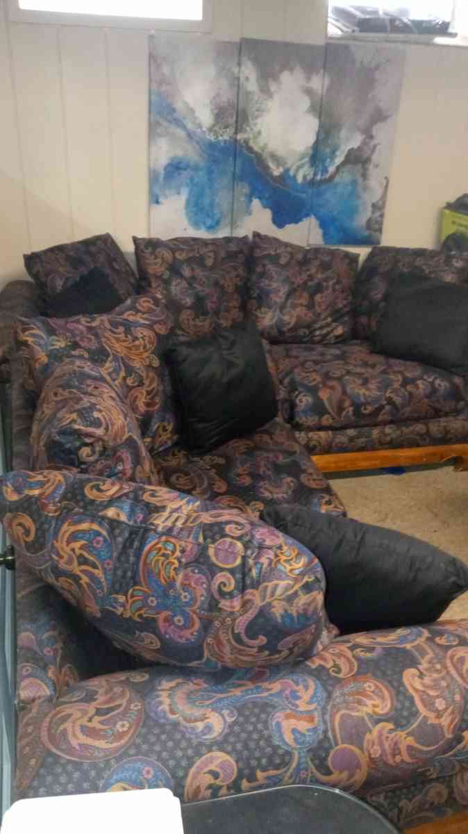 Couch and loveseat - Harper Woods, Michigan - FleaMarketBay