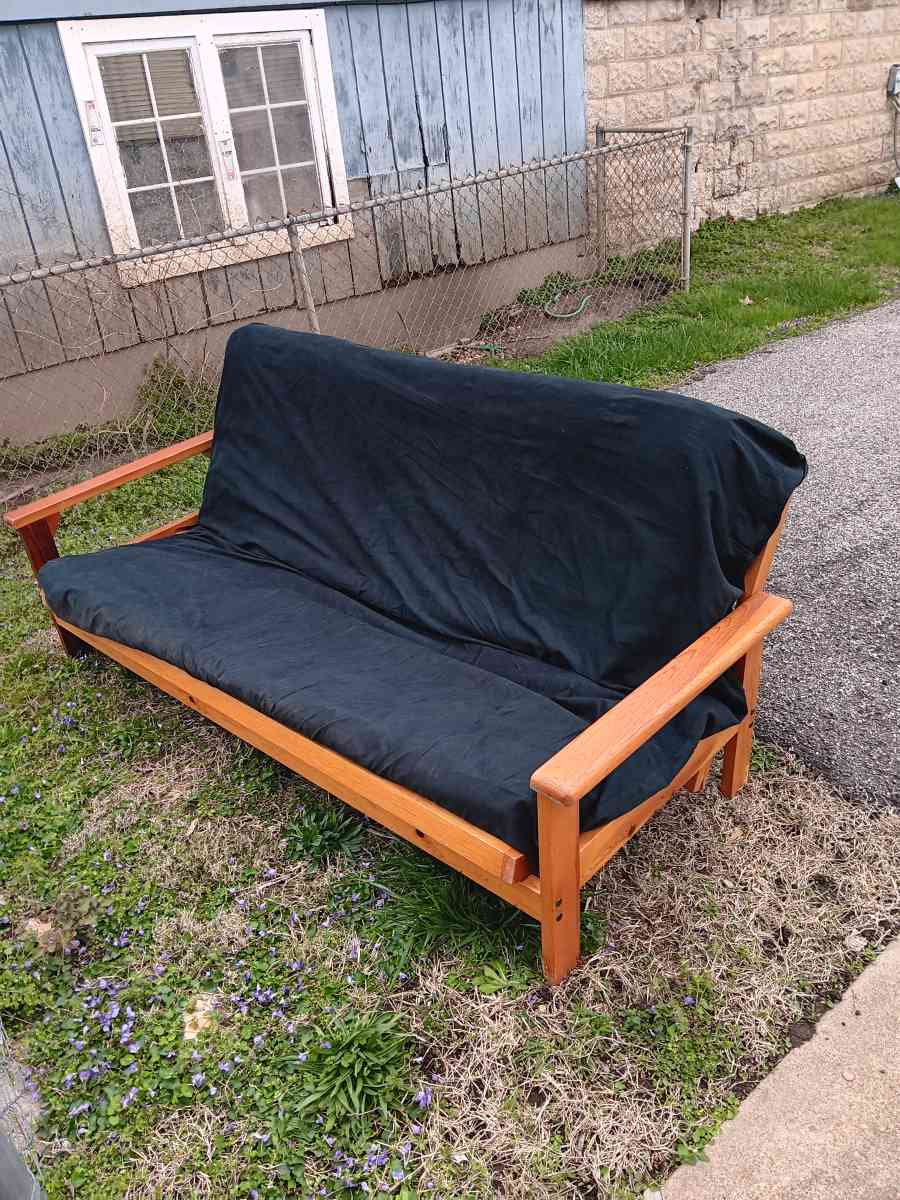 futon - Saint Louis, Missouri