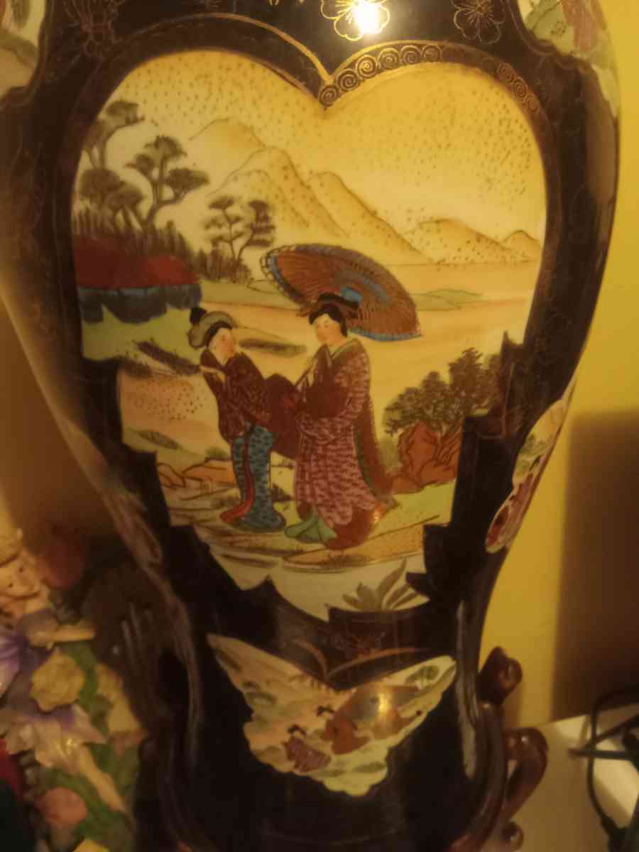 Antique Chinese floor vase - Frostproof, Florida - FleaMarketBay
