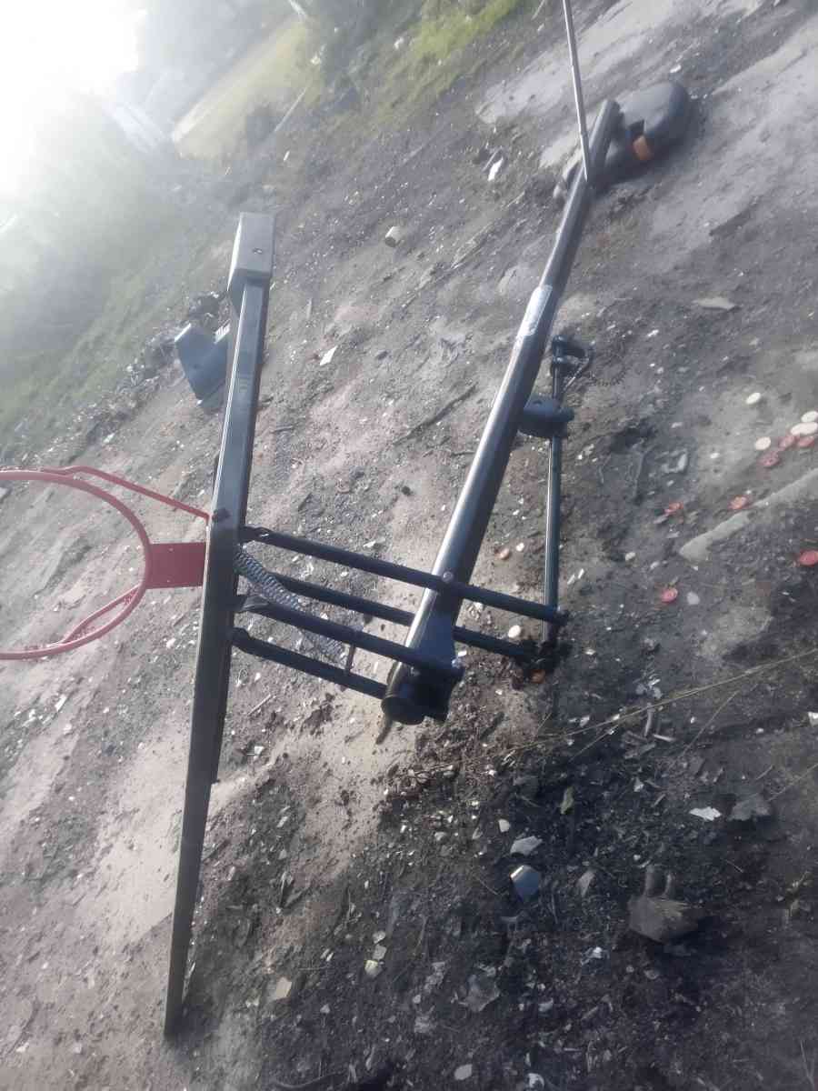 basketball goal - Spartanburg, South Carolina - FleaMarketBay