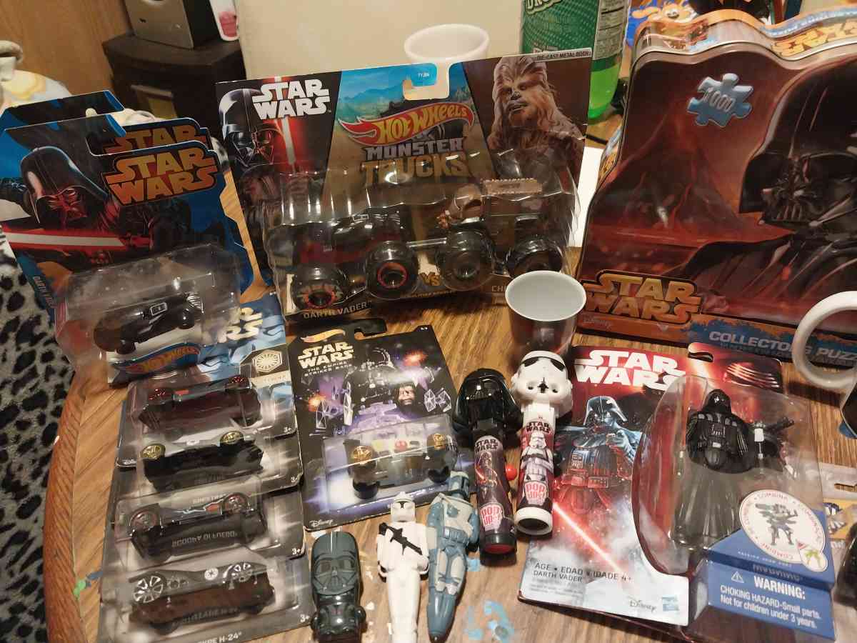 STAR WARS COLLECTABLES - Alamo, Indiana - FleaMarketBay