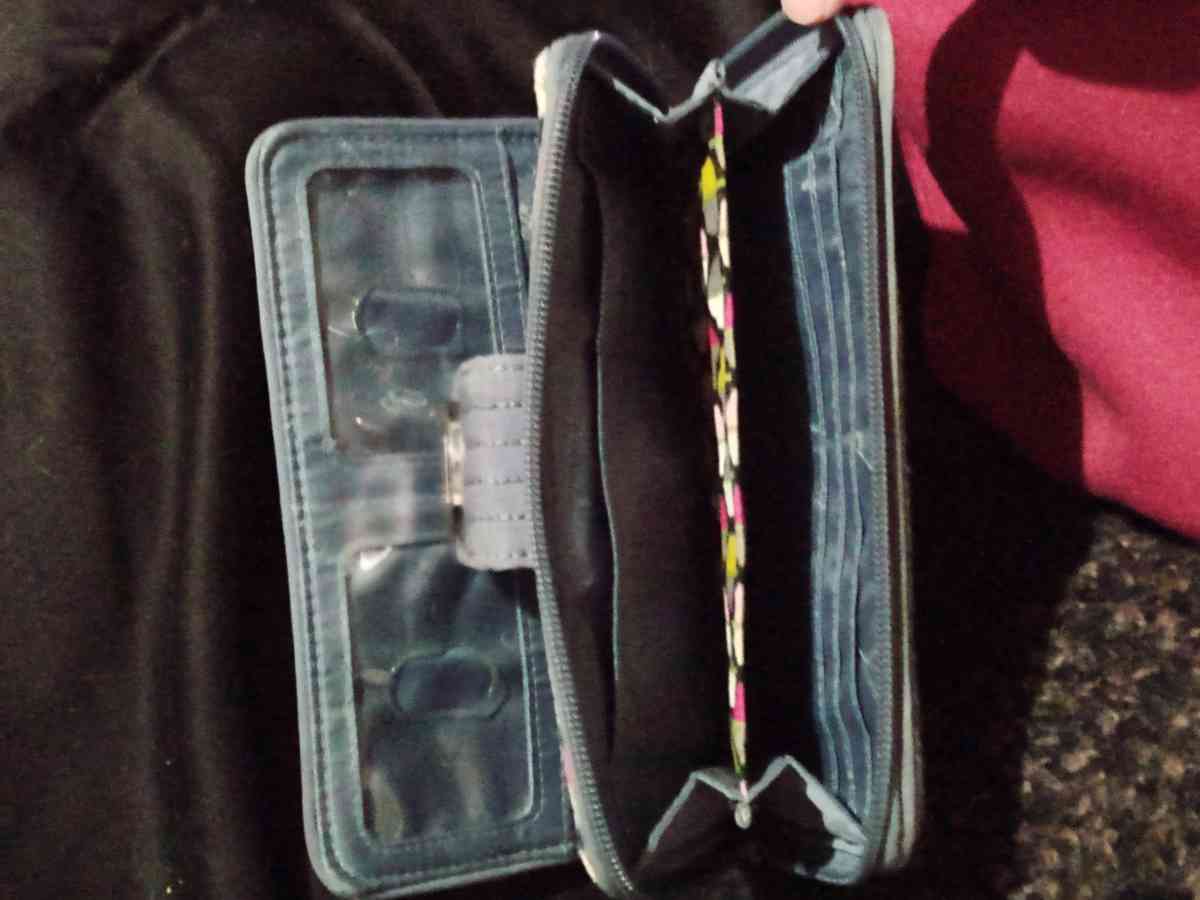 VERA BRADLEY WALLET - Belen, New Mexico - FleaMarketBay