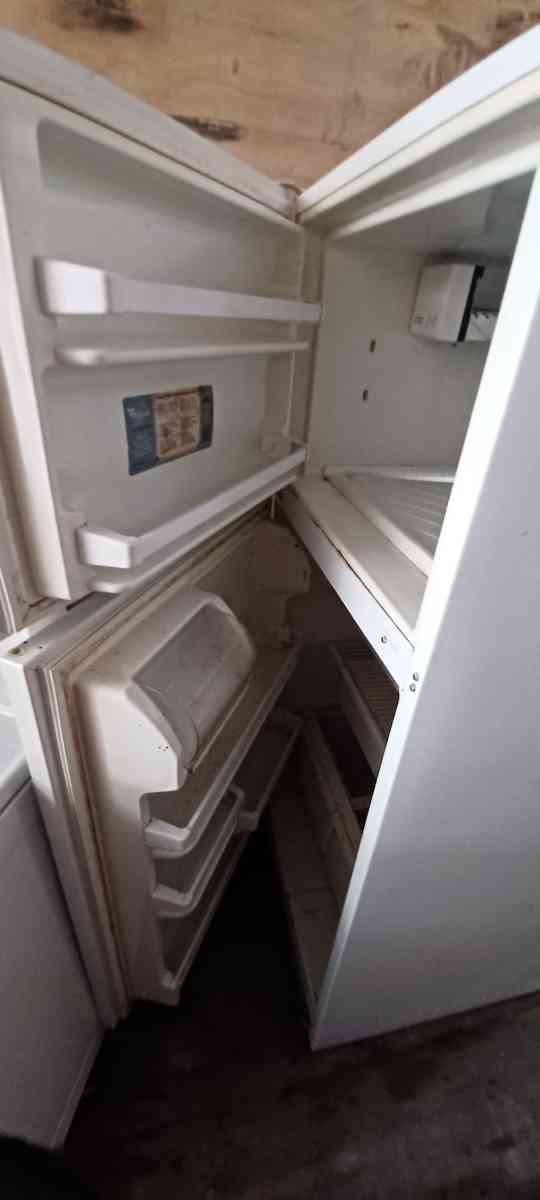 Whirlpool Refrigerator Used As is - Arlington, Texas - FleaMarketBay