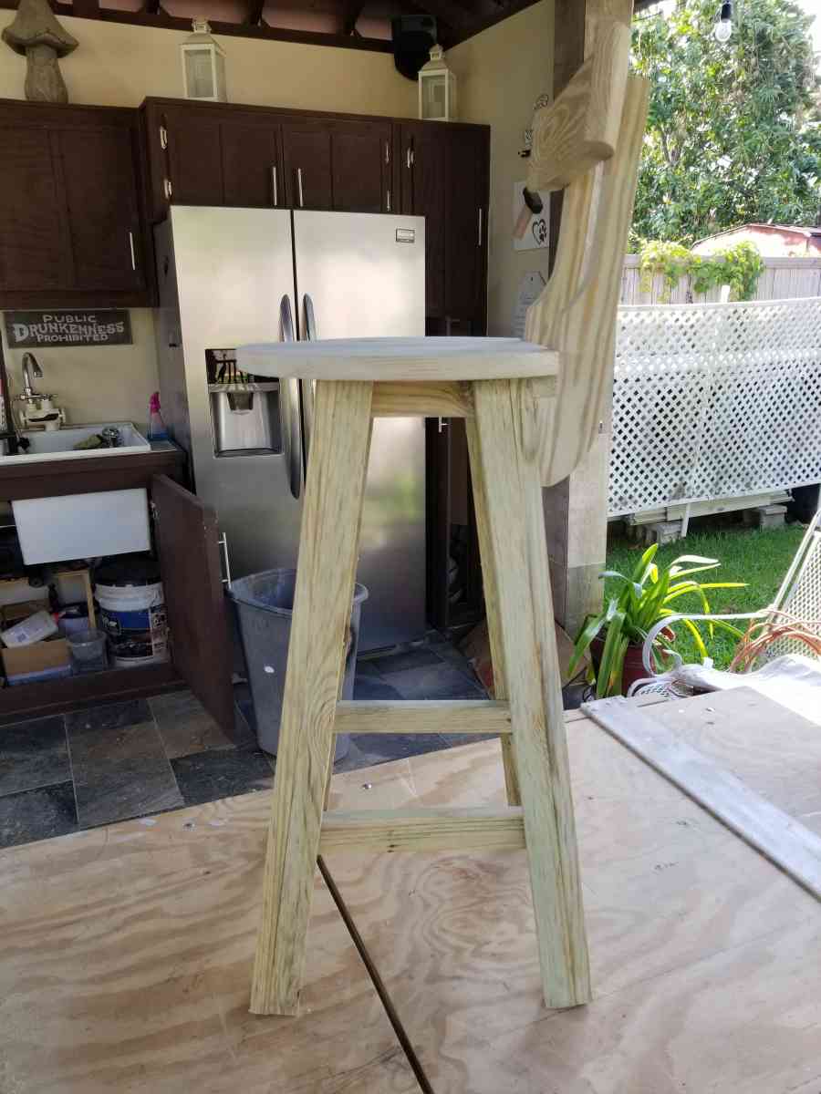 2 BANQUETAS DE MADERA - Miami, Florida - FleaMarketBay