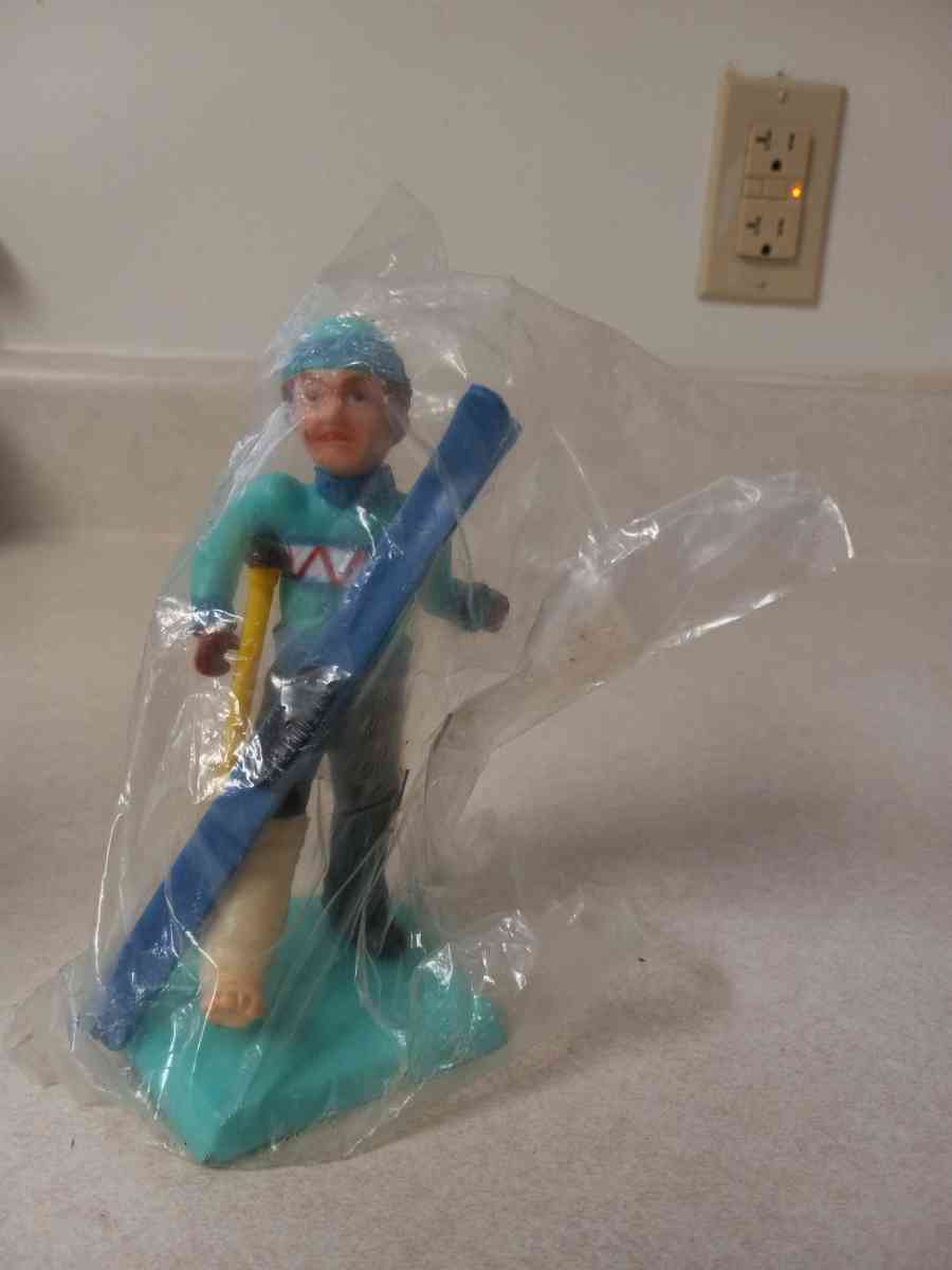 79 wilton cake top - Bangor, Maine