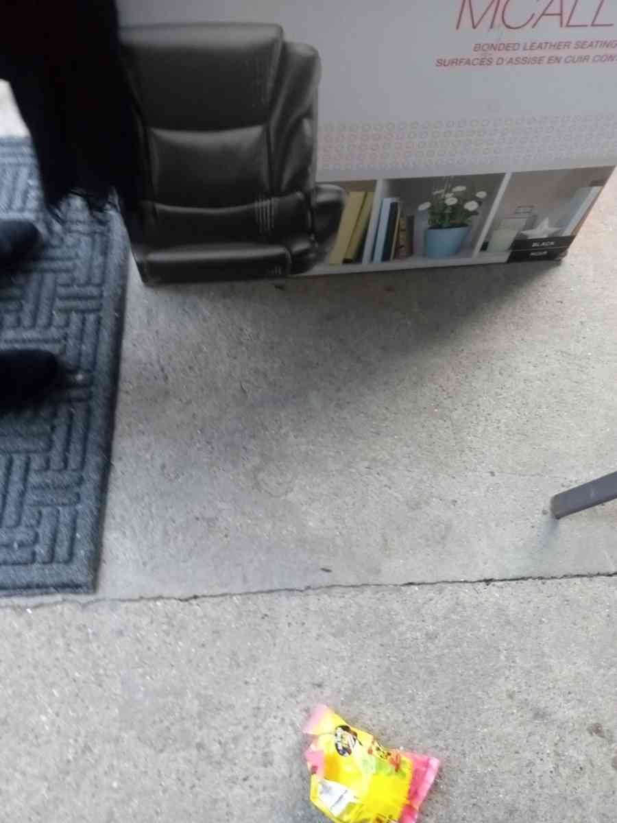 office chair - Somerville, Massachusetts